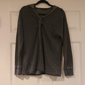 Forever 21 Gray hooded Sweater Top S
